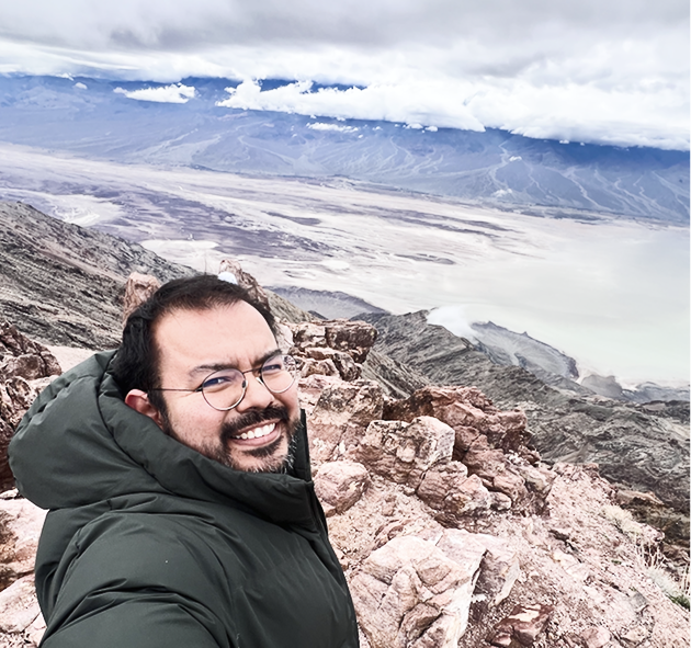 Selfie of Edwin in Death Valley national park